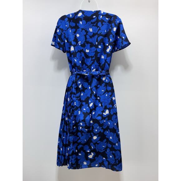 Banana Republic Women’s Wrap Blue White Floral Short Sleeve Dress Size Medium - Picture 2 of 7